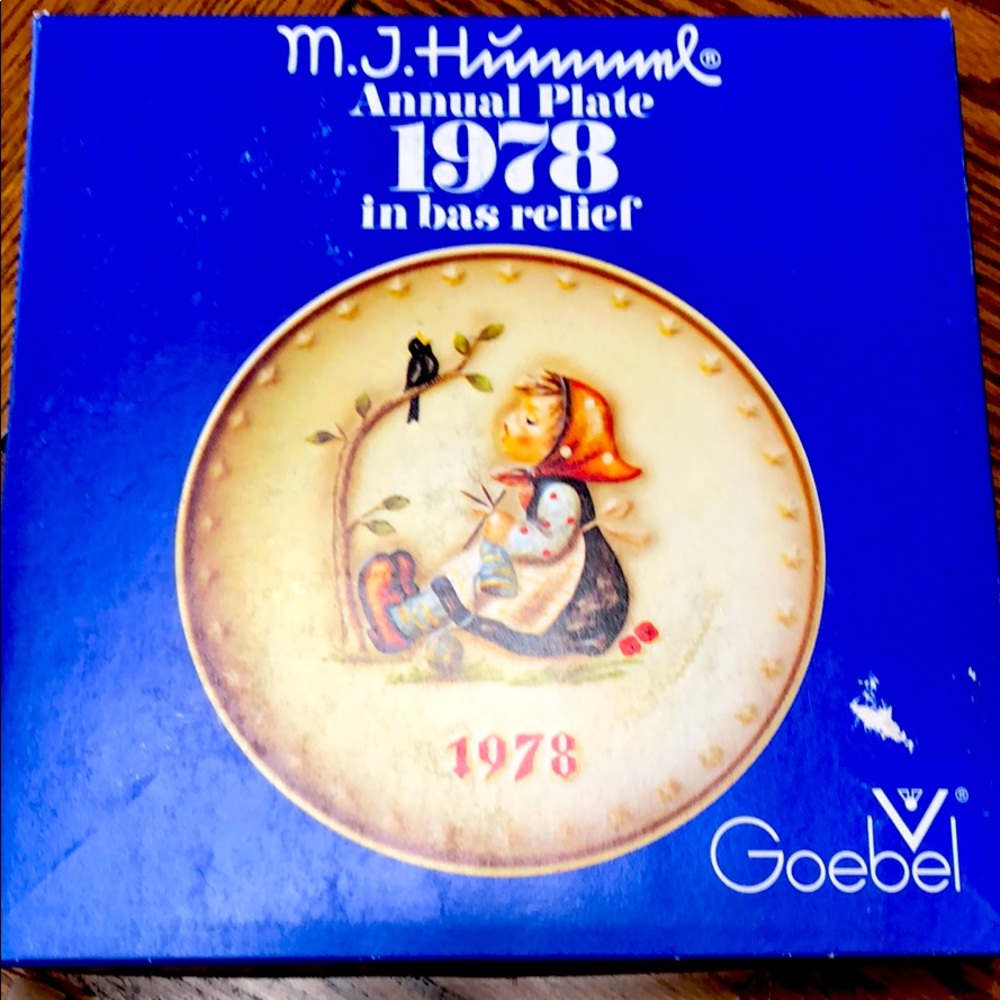 MJ Hummel annual plate 1978 Collectible antique
